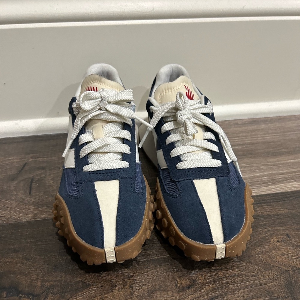New balance mens sneakers